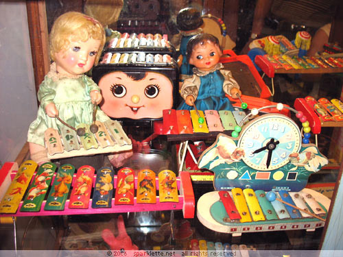 The Shanghai toys dated from 1910s to 1970s. Most look very colorful.