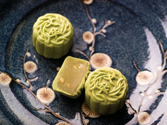 Green tea mini snowskin mooncake from Mandarin Orchard Singapore