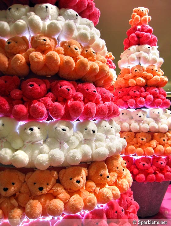 Christmas tree made up of teddy bears at Takashimaya Singapore