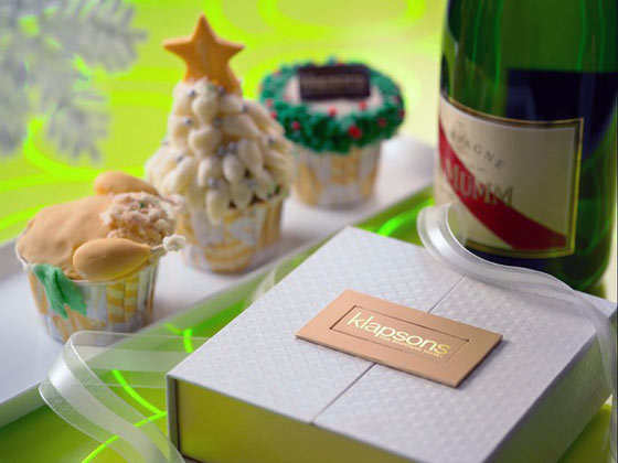 Christmas cupcakes from Klapsons boutique hotel, Singapore