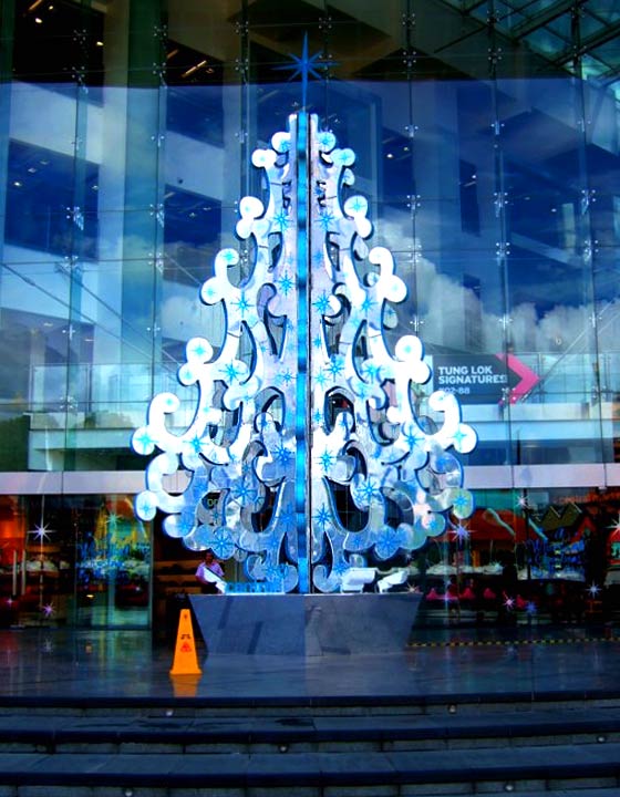 Christmas tree at The Central Clarke Quay, Singapore