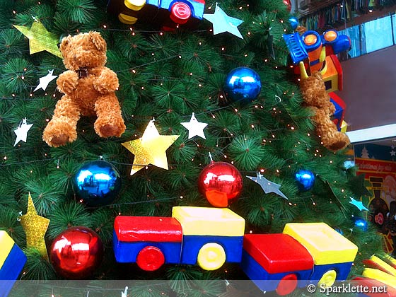 Christmas tree at Lot One Shoppers' Mall, Singapore