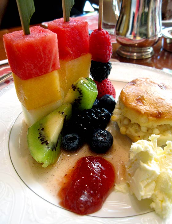 Scones at the Tea Lounge, Regent Singapore