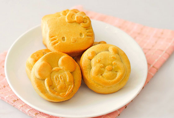 Hello Kitty, Mickey Mouse and Winnie the Pooh character pineapple cakes from Polar Puffs & Cakes, Singapore