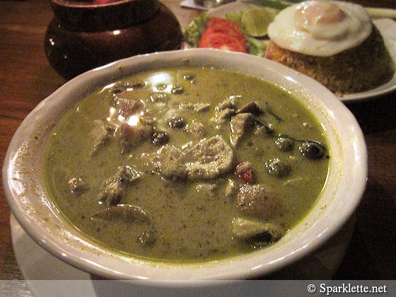 Spicy green chicken curry on the Chiang Mai dinner cruise at The Riverside Bar & Restaurant, Thailand