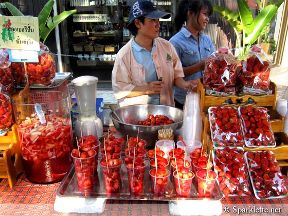 Sunday Walking Street Market, Chiang Mai, Thailand