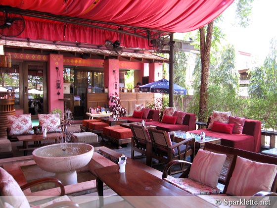 Vieng Joom On Teahouse, the pink building in Chiang Mai, Thailand