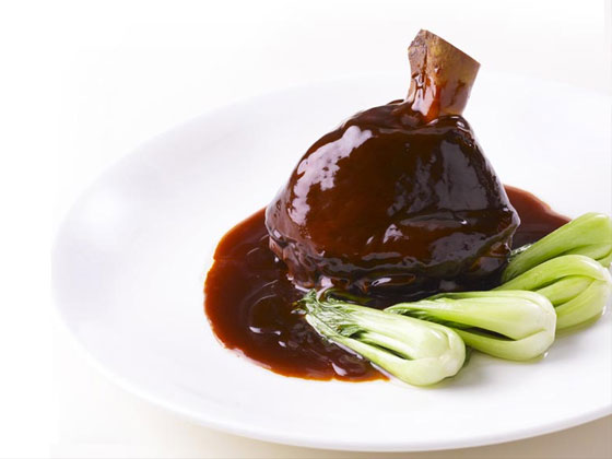 Braised pork shank at Zhou's Kitchen, Singapore