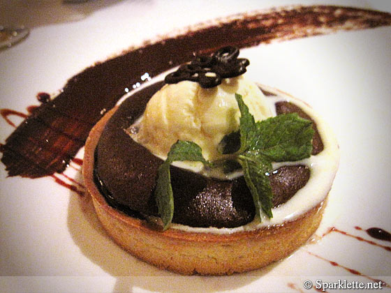 70% hot dark chocolate tart with milk ice cream