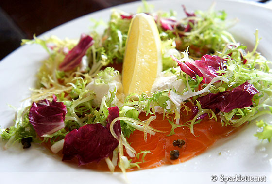 Salmon gravlax