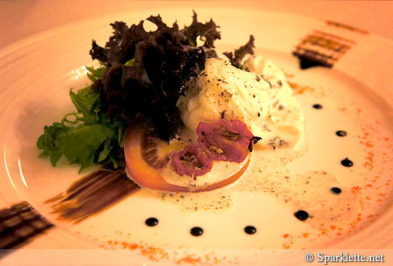 House salad at Casa Tartufo Ristorante, Forum Shopping Mall, Singapore