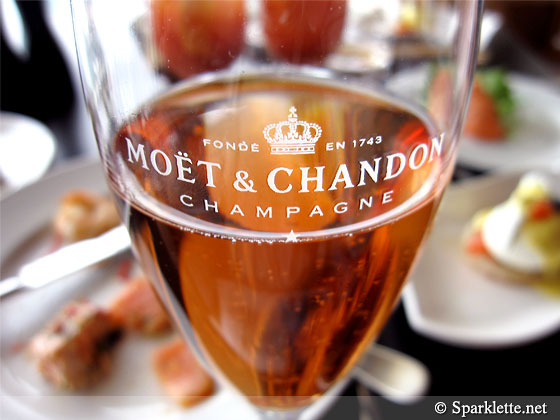 Moet & Chandon Brut rosé champagne