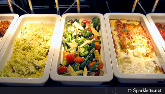 Savoy cabbage, mixed vegetables and gratinate cauliflower