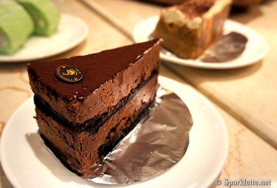 Chocolate mousse cake