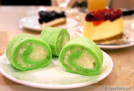 Coconut pandan roll