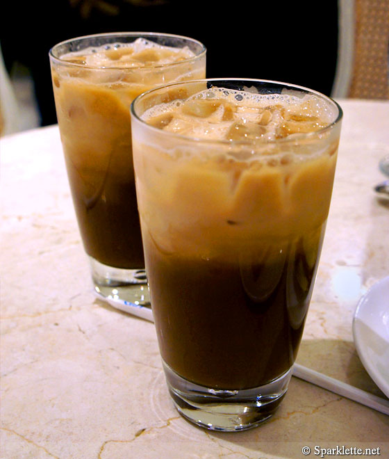Thai iced coffee with milk