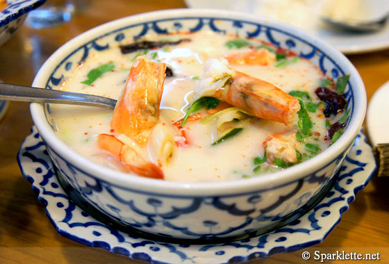Thai tom kha soup