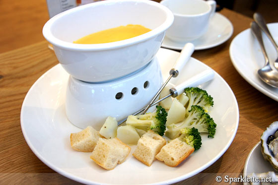 Cheese fondue set