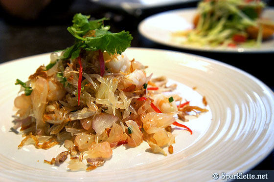 Yam Som O (Thai pomelo salad)