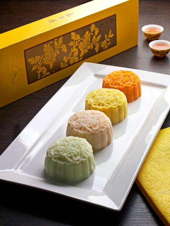 Cempedak, lychee with lime marshmallow, durian and mango snowskin mooncakes from Goodwood Park Hotel, Singapore