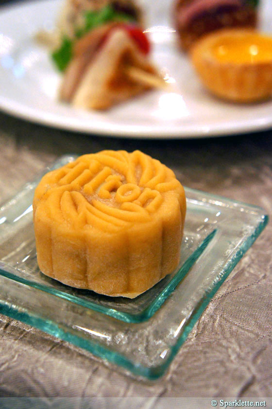 Caramel VSOP snowskin mooncake by Hilton Singapore