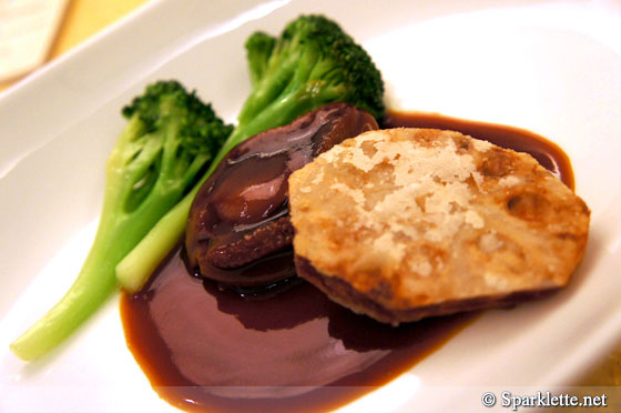 Braised whole abalone and lotus root stuffed with prawn paste