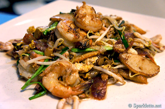 Seafood fried kuey teow