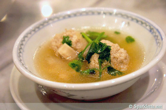 Crabmeat and pork ball soup