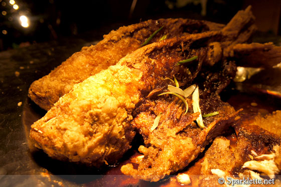 Crispy fried tilapia with soya sauce