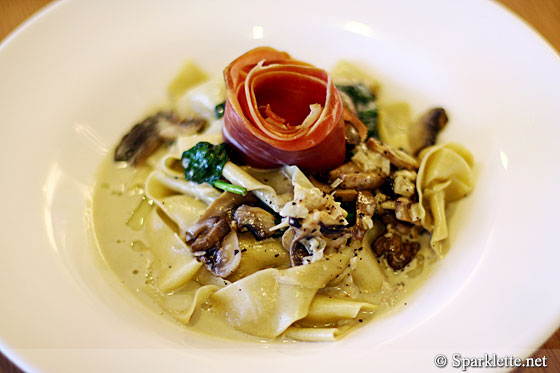 Pappardelle with mushrooms and Parma ham