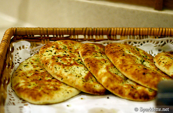 Garlic naan