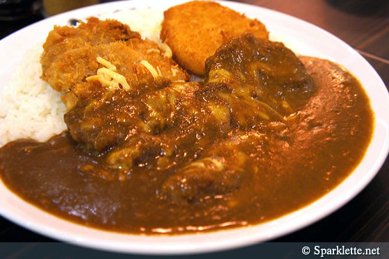 Pork cutlet curry with cheese and salmon cream croquette topping