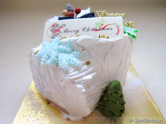 White Christmas log cake from MetroCakes, Singapore