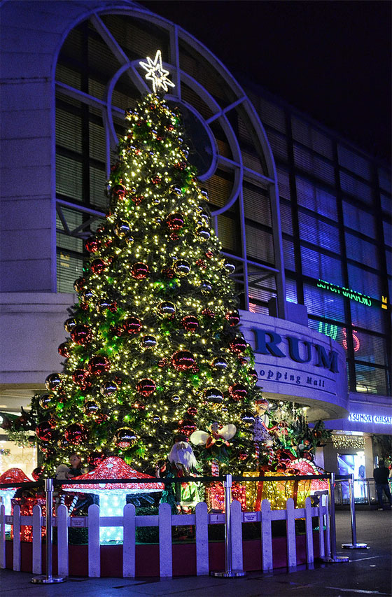 Christmas tree at Forum the Shopping Mall, Singapore