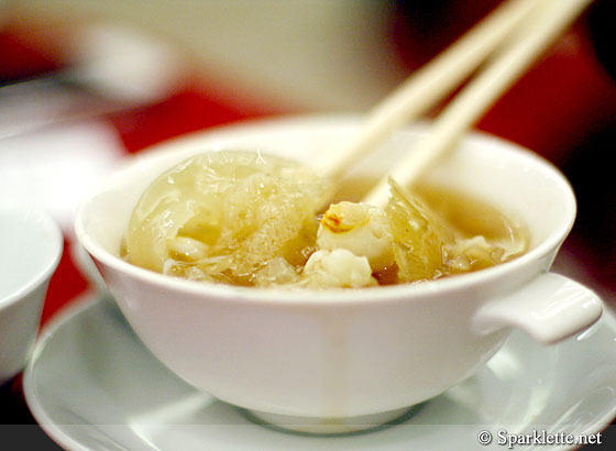 Braised shark's fin soup with scallop, crab meat and bamboo pith