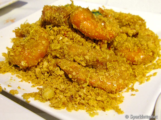 Crispy prawns with butter and cereal