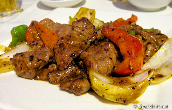 Sautéed sliced venison with black pepper sauce