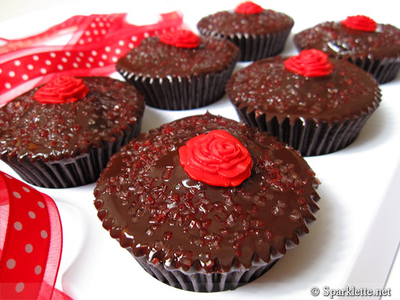 Jo Takes the Cake Valentine's Day cupcakes