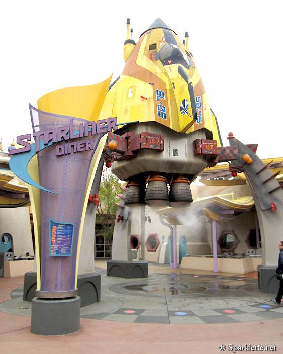 Hong Kong Disneyland - Starliner Diner at Tomorrowland