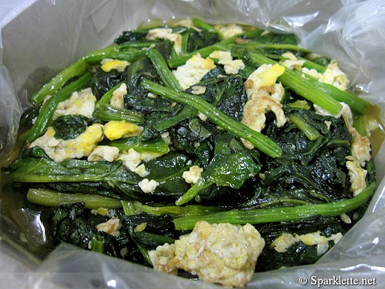 Spinach with eggs