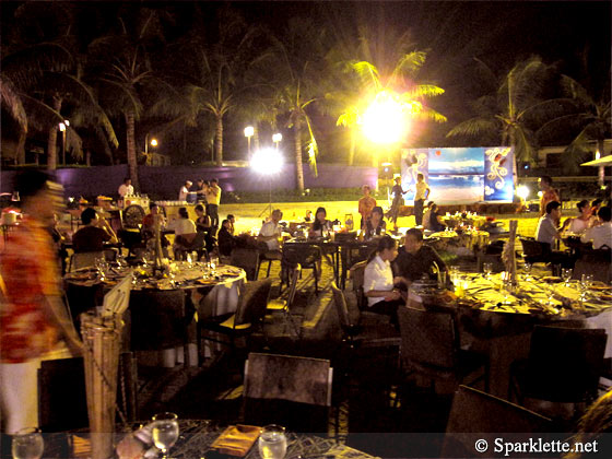 Crimson Resort and Spa Mactan beach barbecue, Lapu-Lapu, Philippines