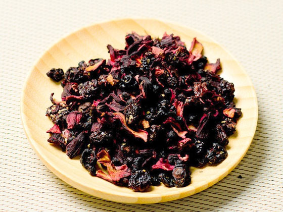 Berry Powerful tea leaves