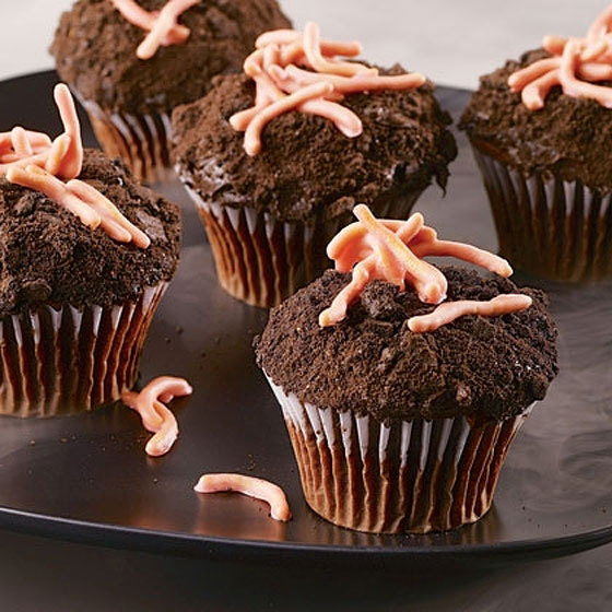 Creepy-crawly cupcakes