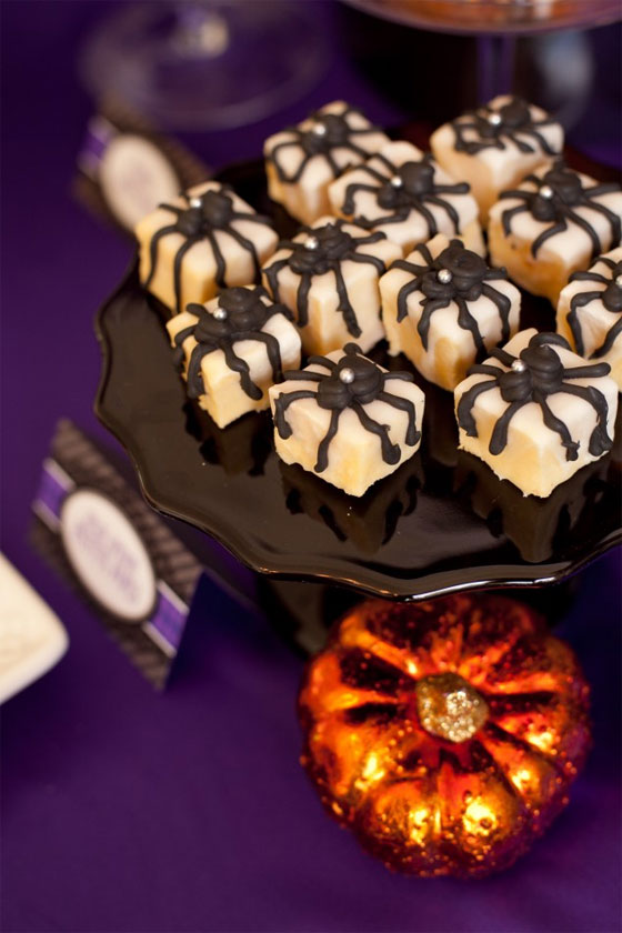 Spooky spider petite fours