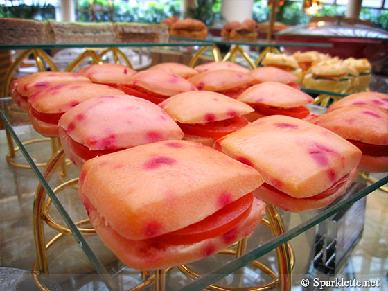 Smoked chicken mayonnaise with tomato in a beetroot focaccia