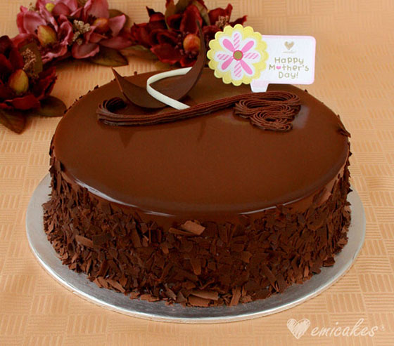 Mother's Day Pure Addiction chocolate cake from Emicakes