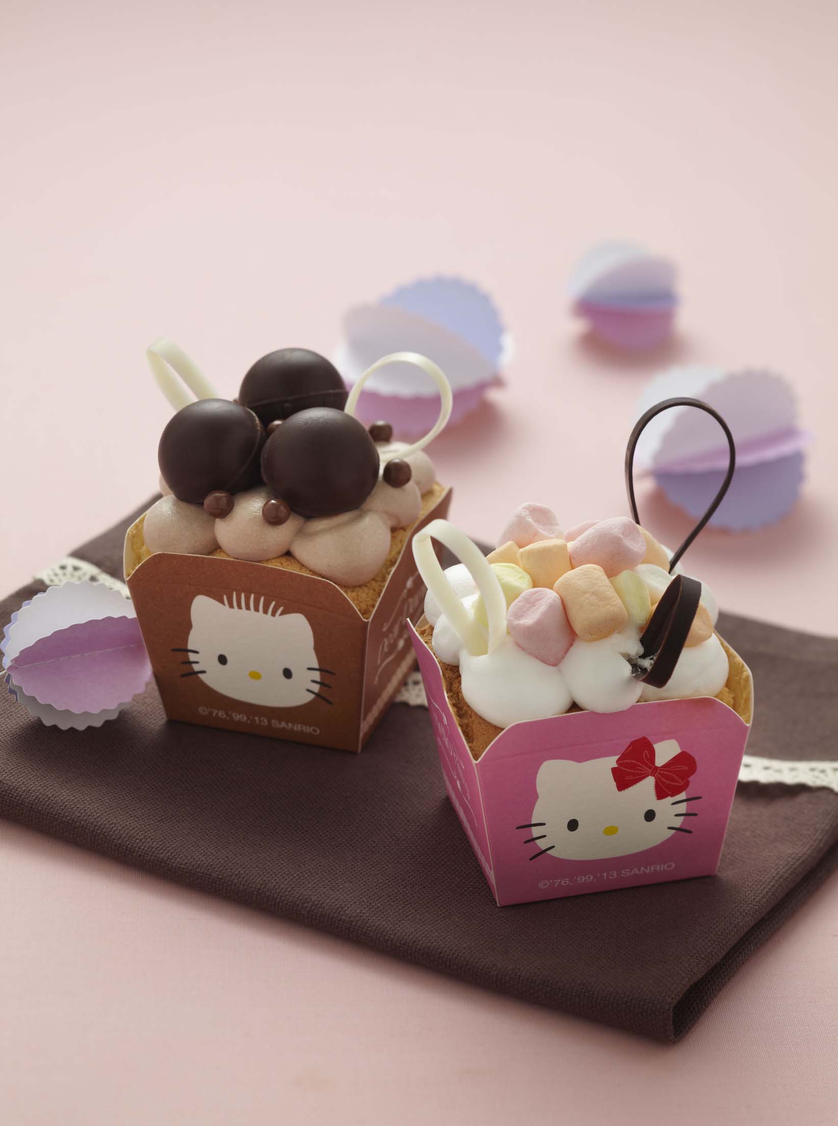 Hello Kitty and Dear Daniel cupcake set