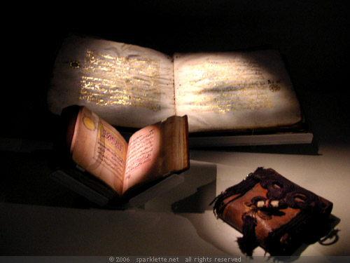 Qur'an written in gold