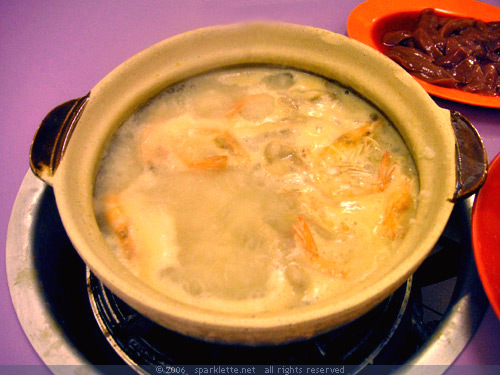 Steamboat with Porridge Base