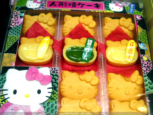 Hello Kitty sponge cakes with cheese, green tea & pudding cream